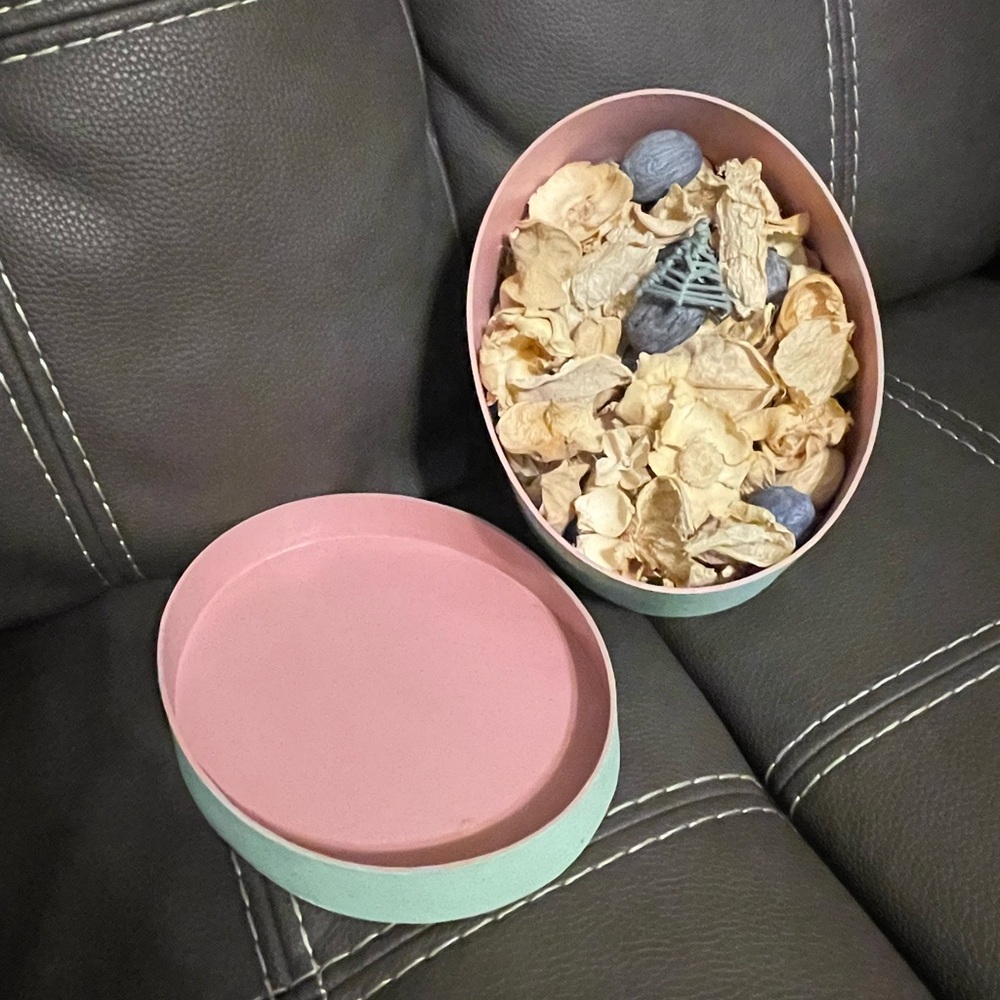 Handcrafted‎ memory box. - Picture 4 of 7